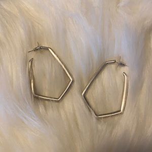 Kendra Scott- Ellen hoop earrings